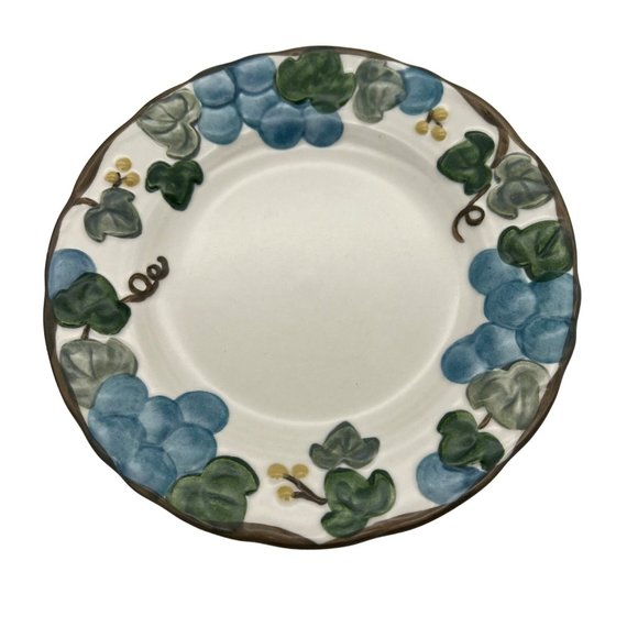 Metlox Poppytrail Sculptured Grape Pair of Bread & Butter Plates 6.5" - Picture 3 of 6